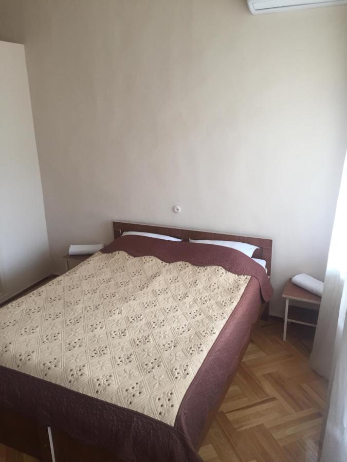 Host N1 Apartment Kutaisi Luaran gambar